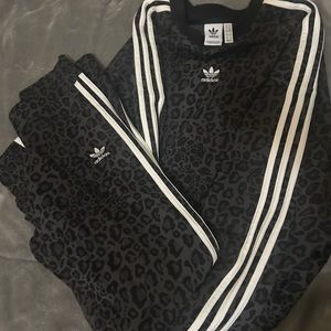Adidas Leopard print set